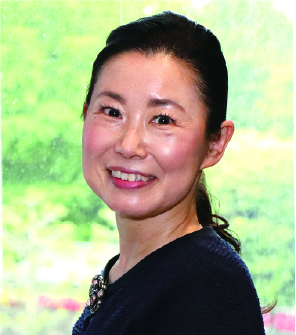 石山 麗子氏